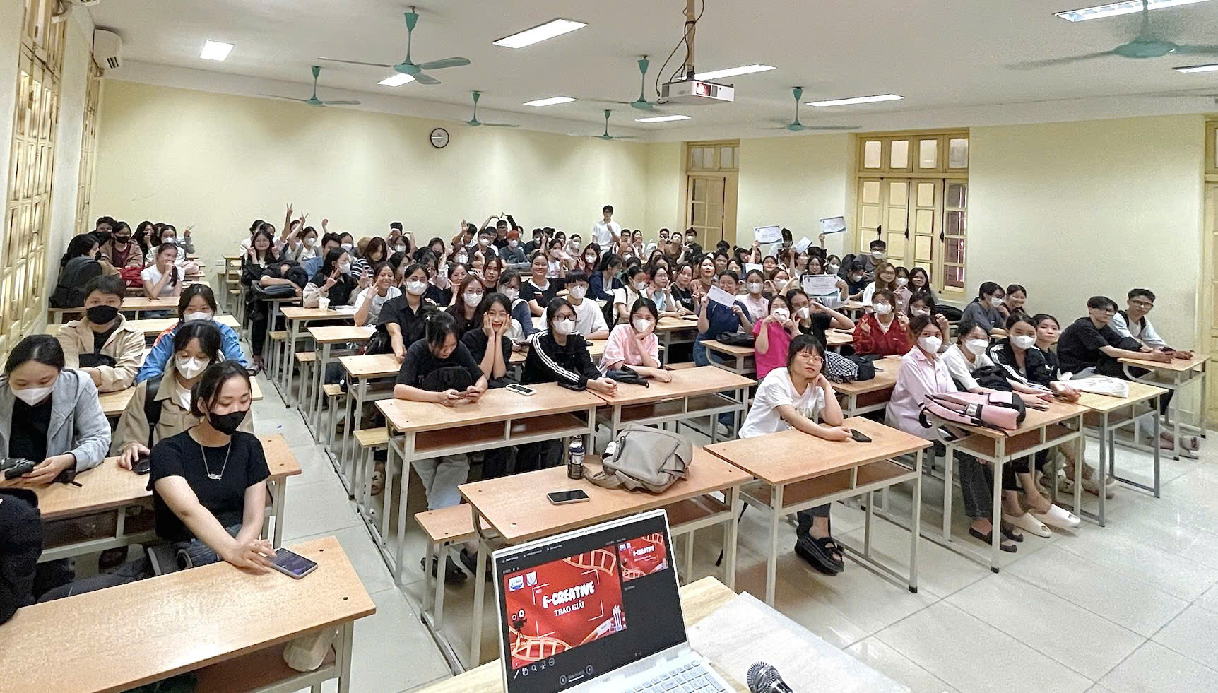 ngành thương mại điện tử